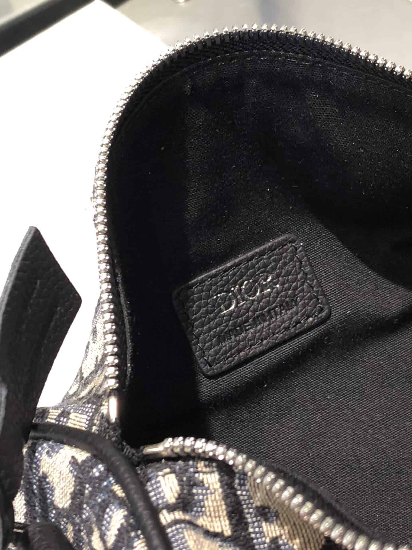 Dior迪奥 Roller 圆桶斜跨信使包 1ROPO061YKY_H26E