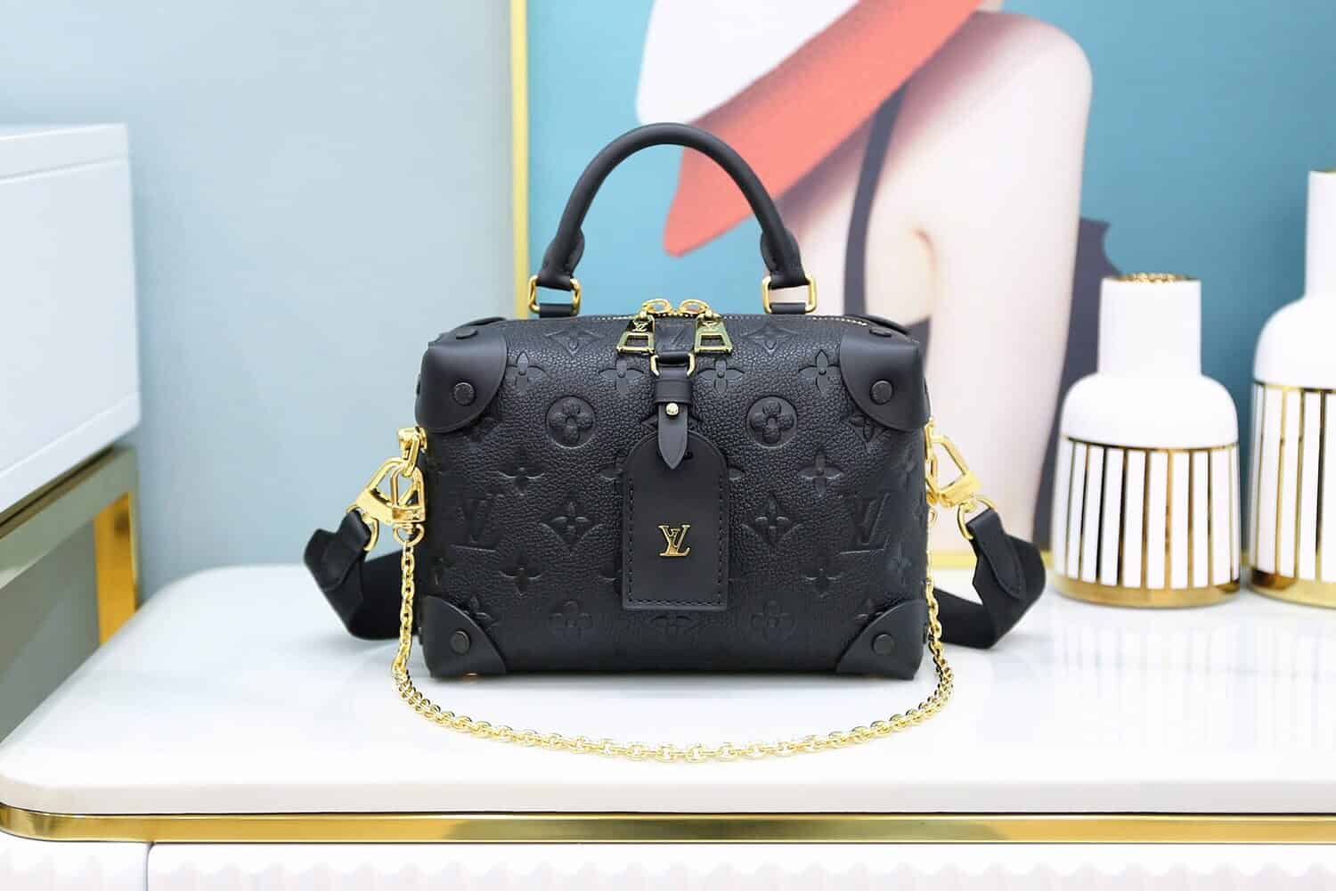 Louis Vuitton LV M45393 Petite Malle Souple 盒子斜跨包