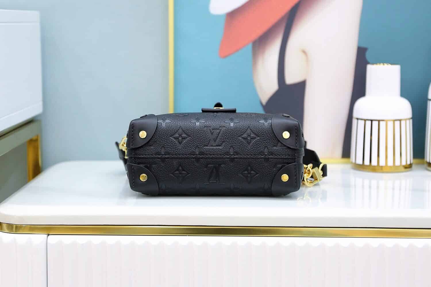 Louis Vuitton LV M45393 Petite Malle Souple 盒子斜跨包