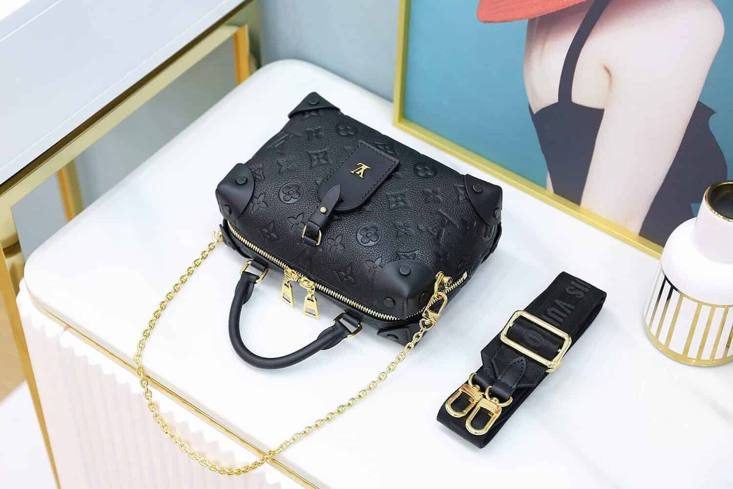 Louis Vuitton LV M45393 Petite Malle Souple 盒子斜跨包