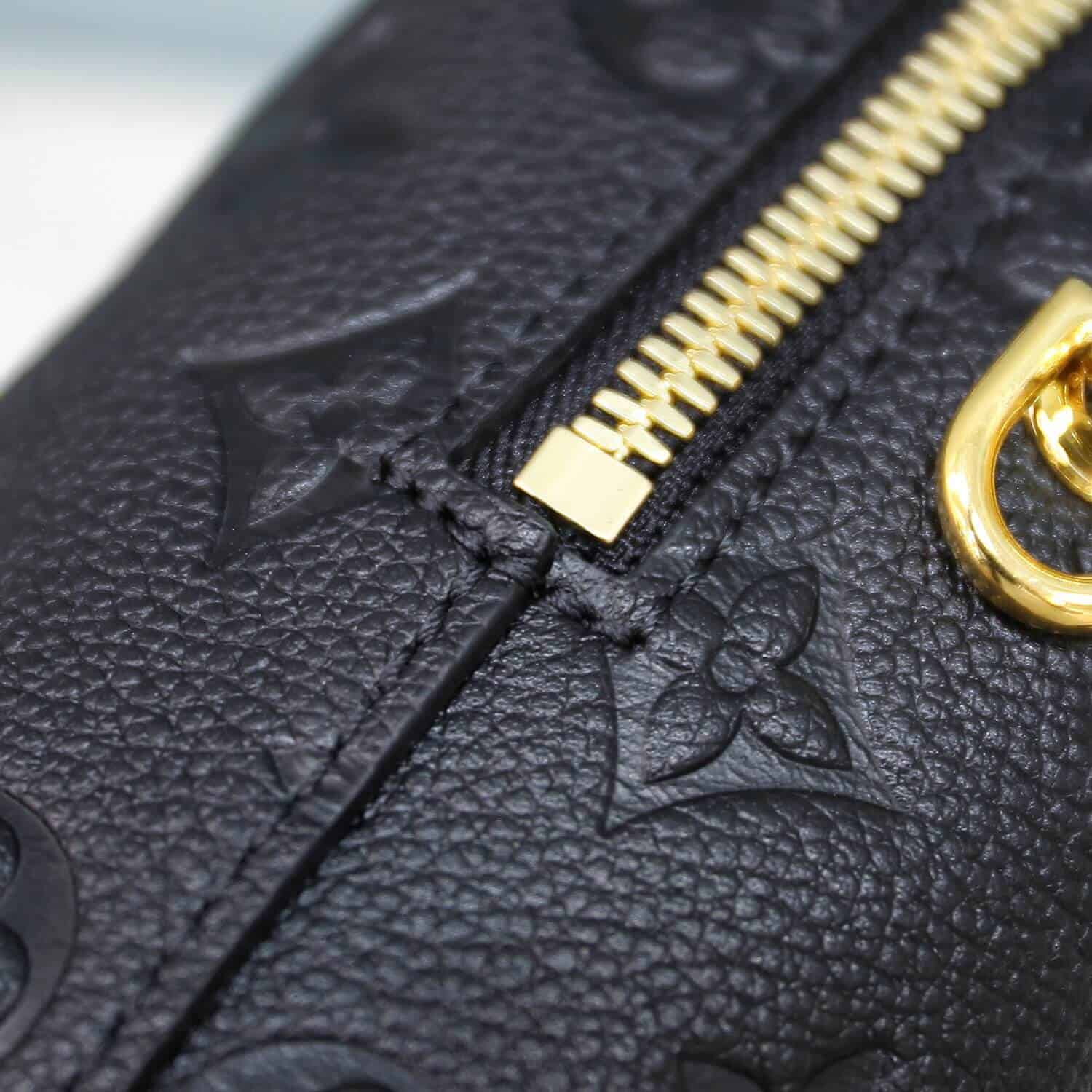 Louis Vuitton LV M45393 Petite Malle Souple 盒子斜跨包