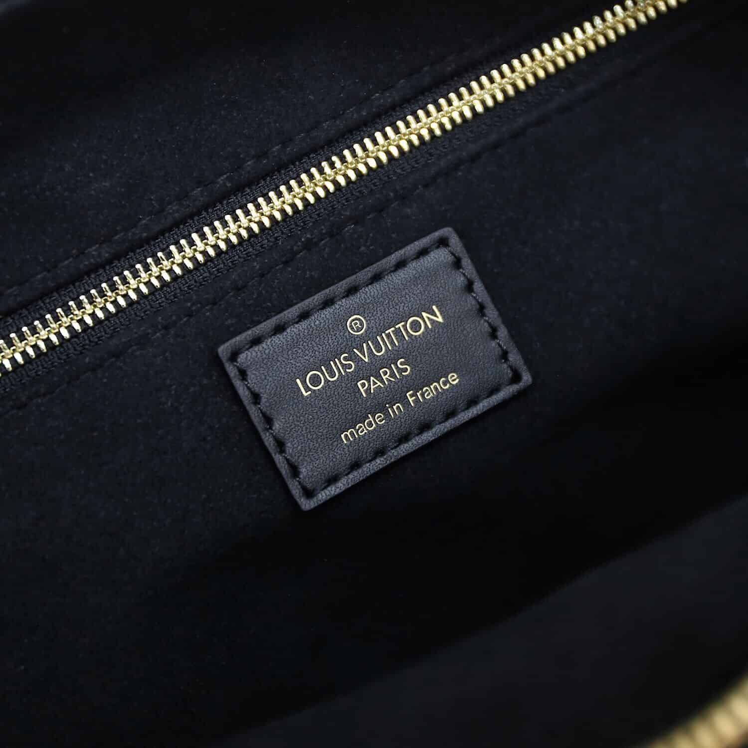 Louis Vuitton LV M45393 Petite Malle Souple 盒子斜跨包