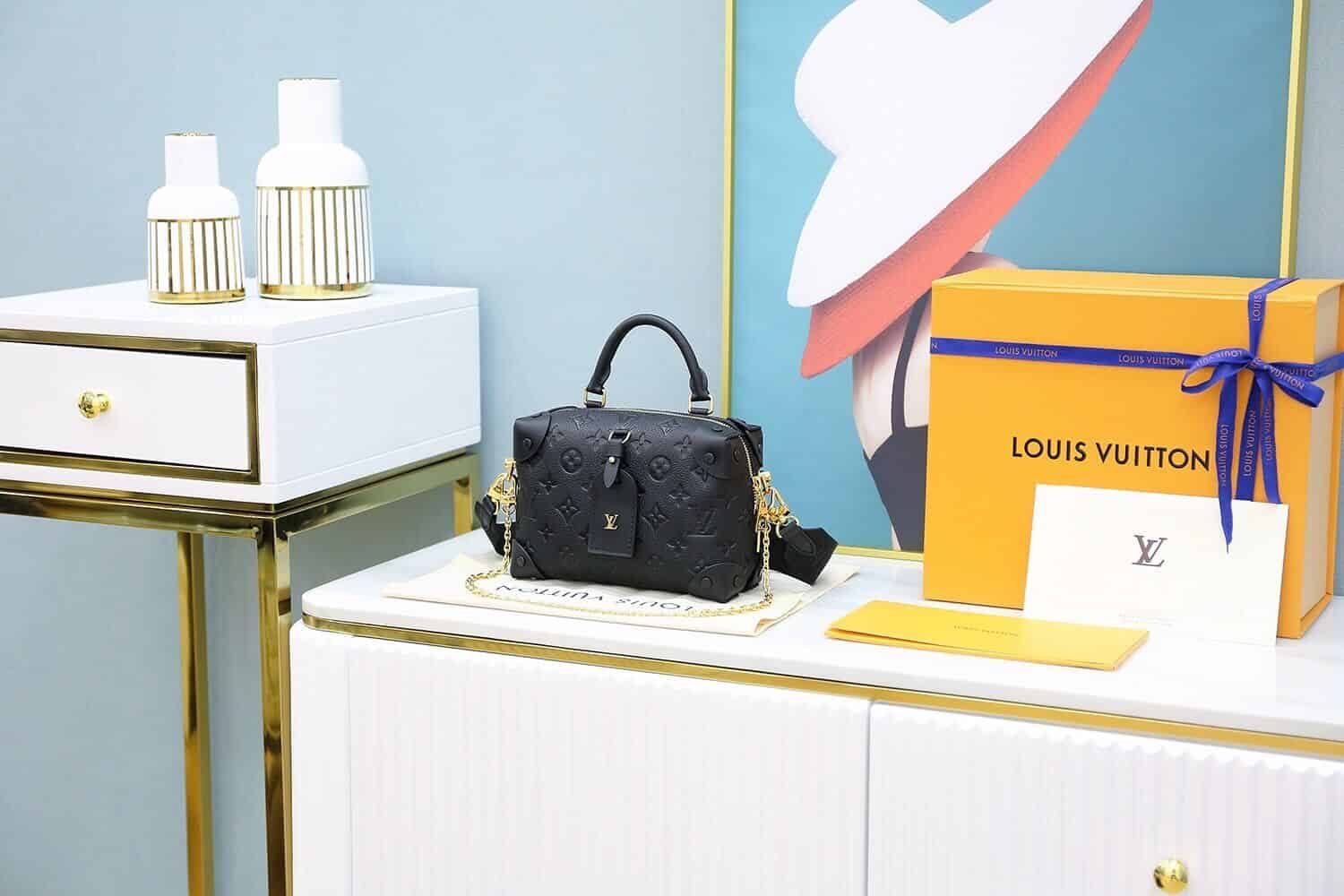 Louis Vuitton LV M45393 Petite Malle Souple 盒子斜跨包