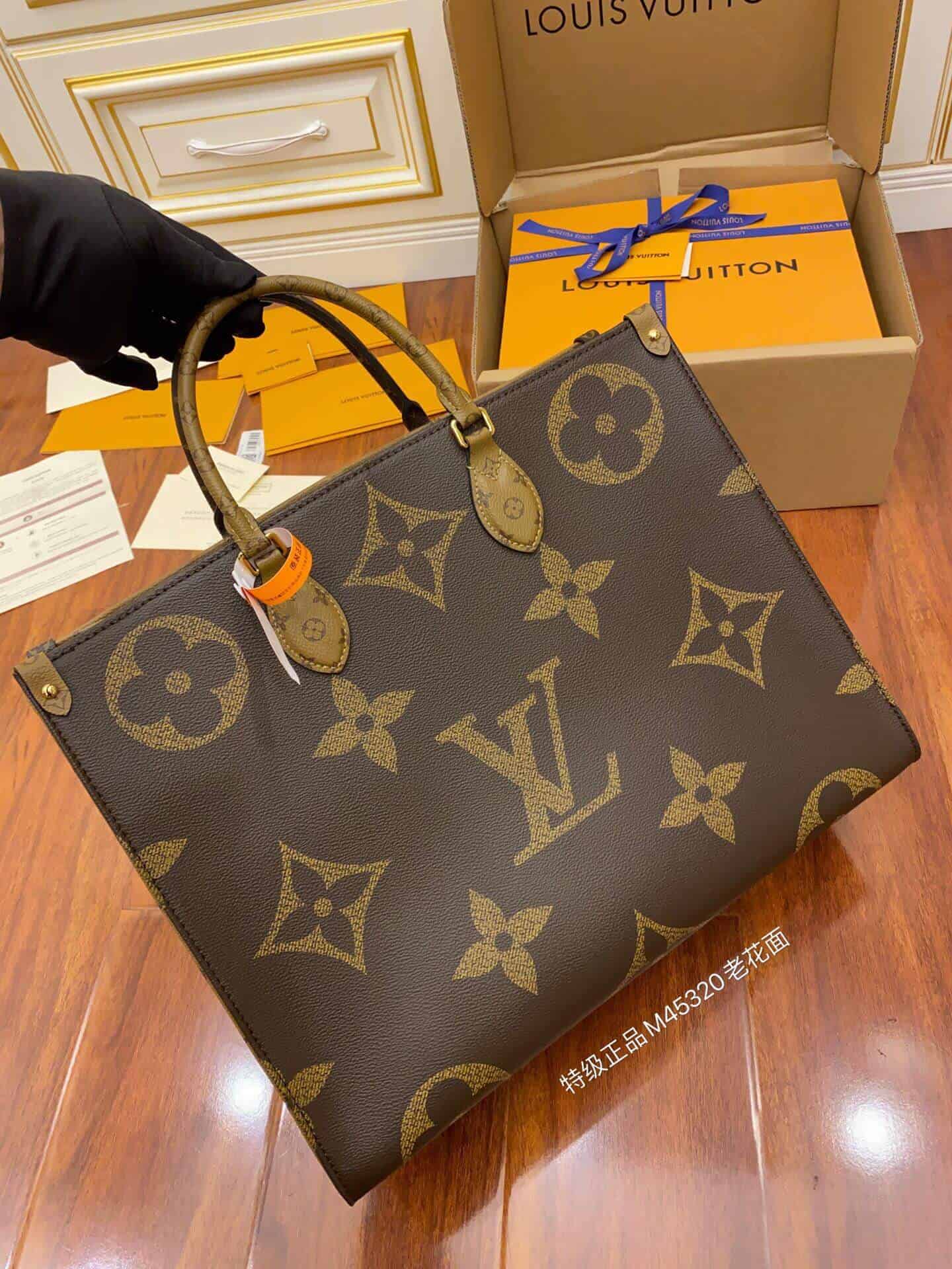 Louis Vuitton LV M45320 Onthego 手提包购物袋
