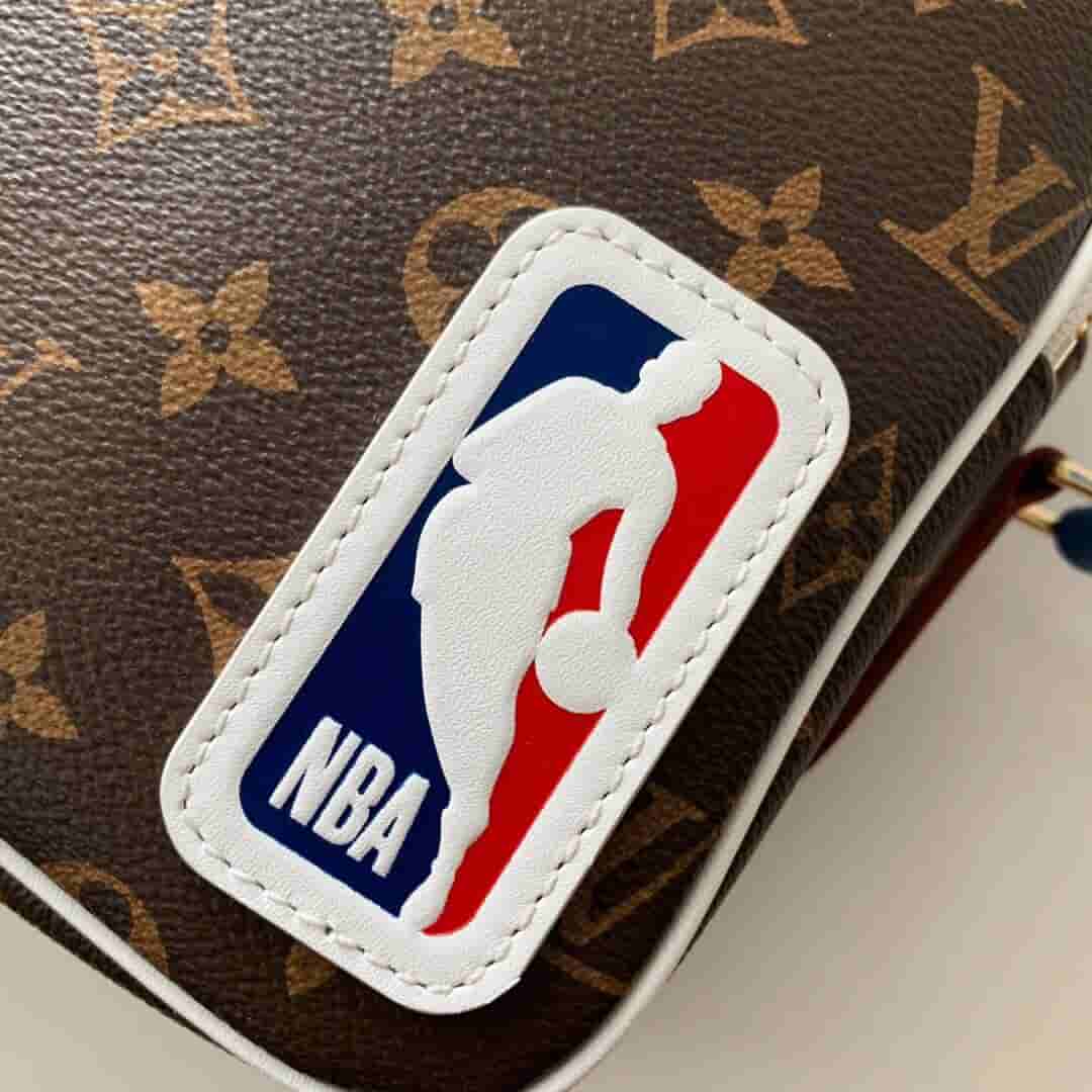 Louis Vuitton LV M45584 xNBA Nil 联名系列邮差包