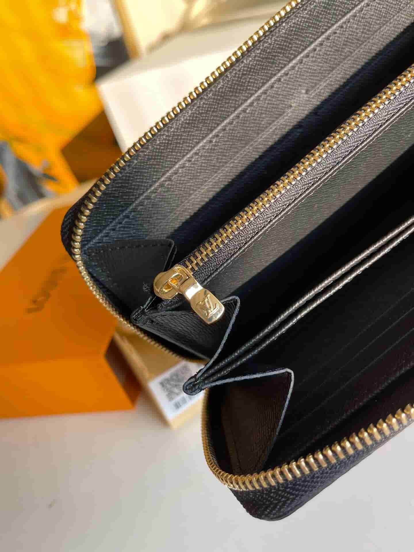 Louis Vuitton LV M80323 Game On Zippy黑三彩扑克牌拉链钱包