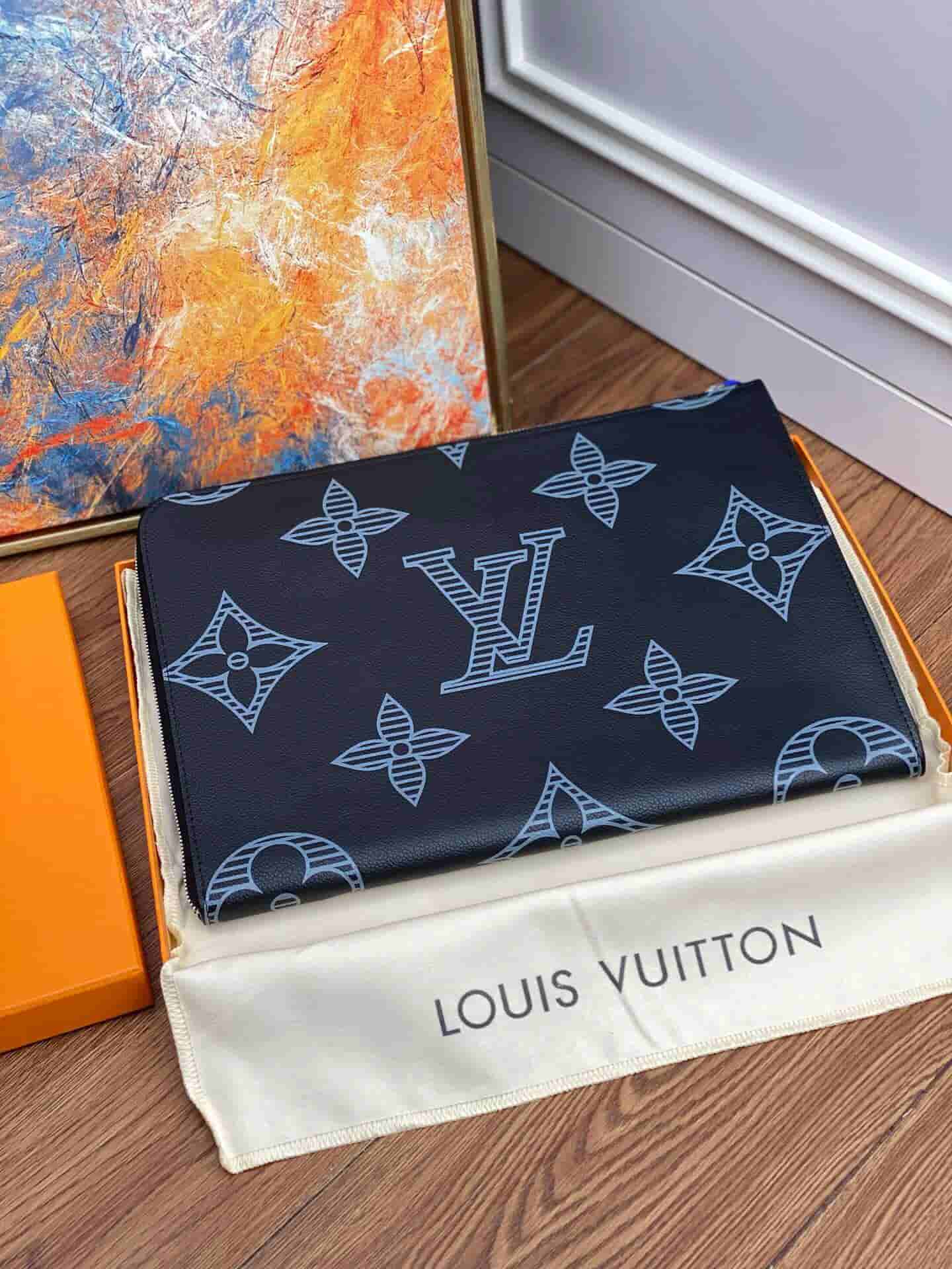 Louis Vuitton LV M80044 Pochette Jour 大号手拿包