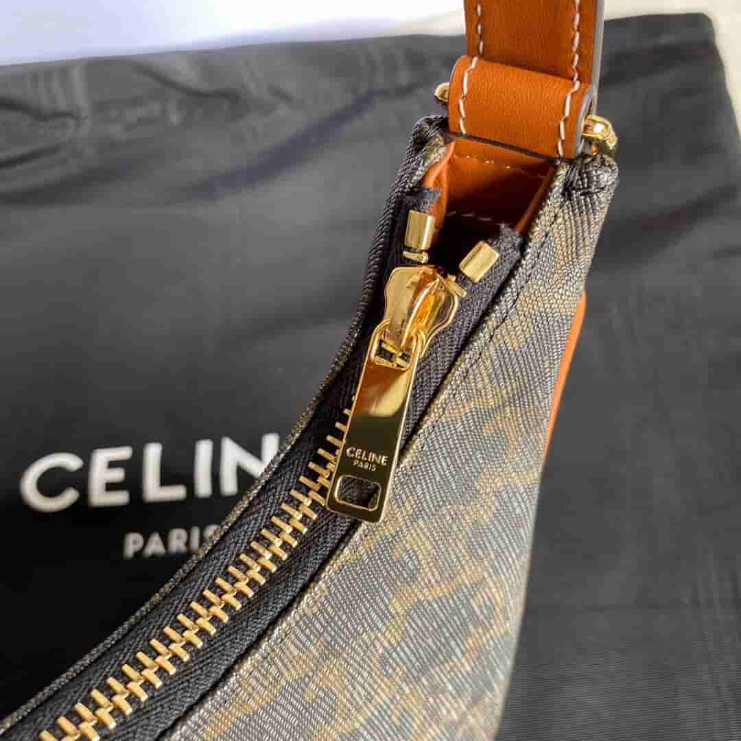 Celine赛琳 Ava 老花腋下包 193952BZJ.04LU