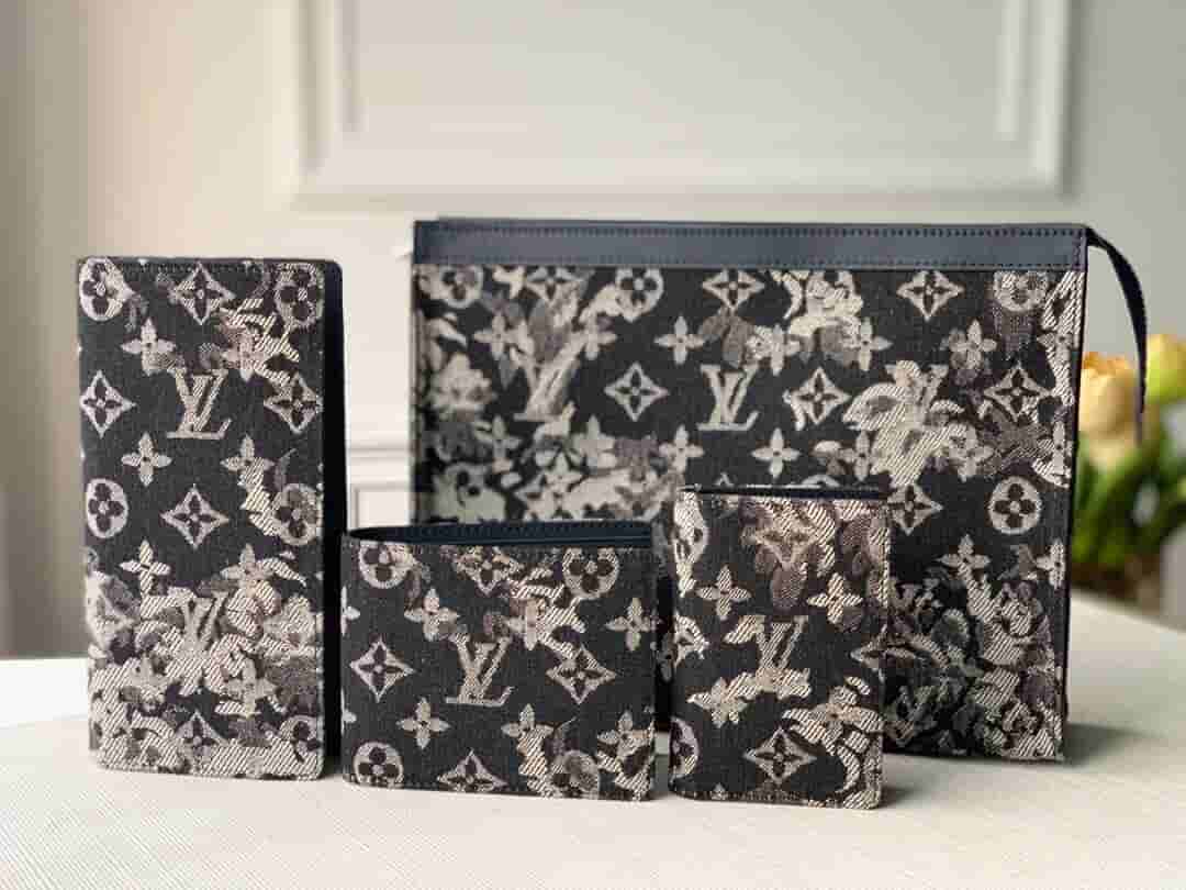 Louis Vuitton LV M80031 Multiple 钱夹