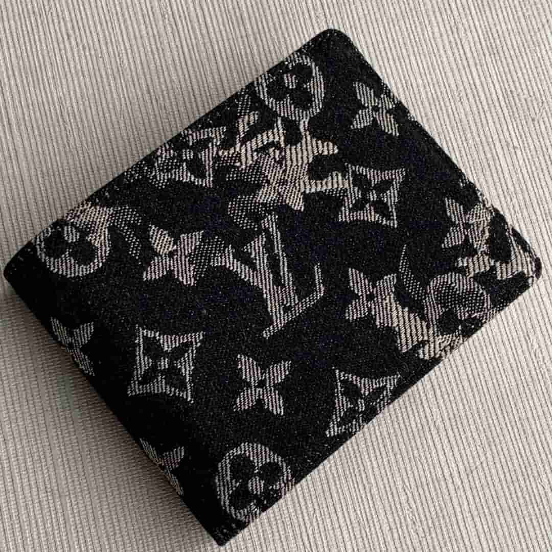 Louis Vuitton LV M80031 Multiple 钱夹