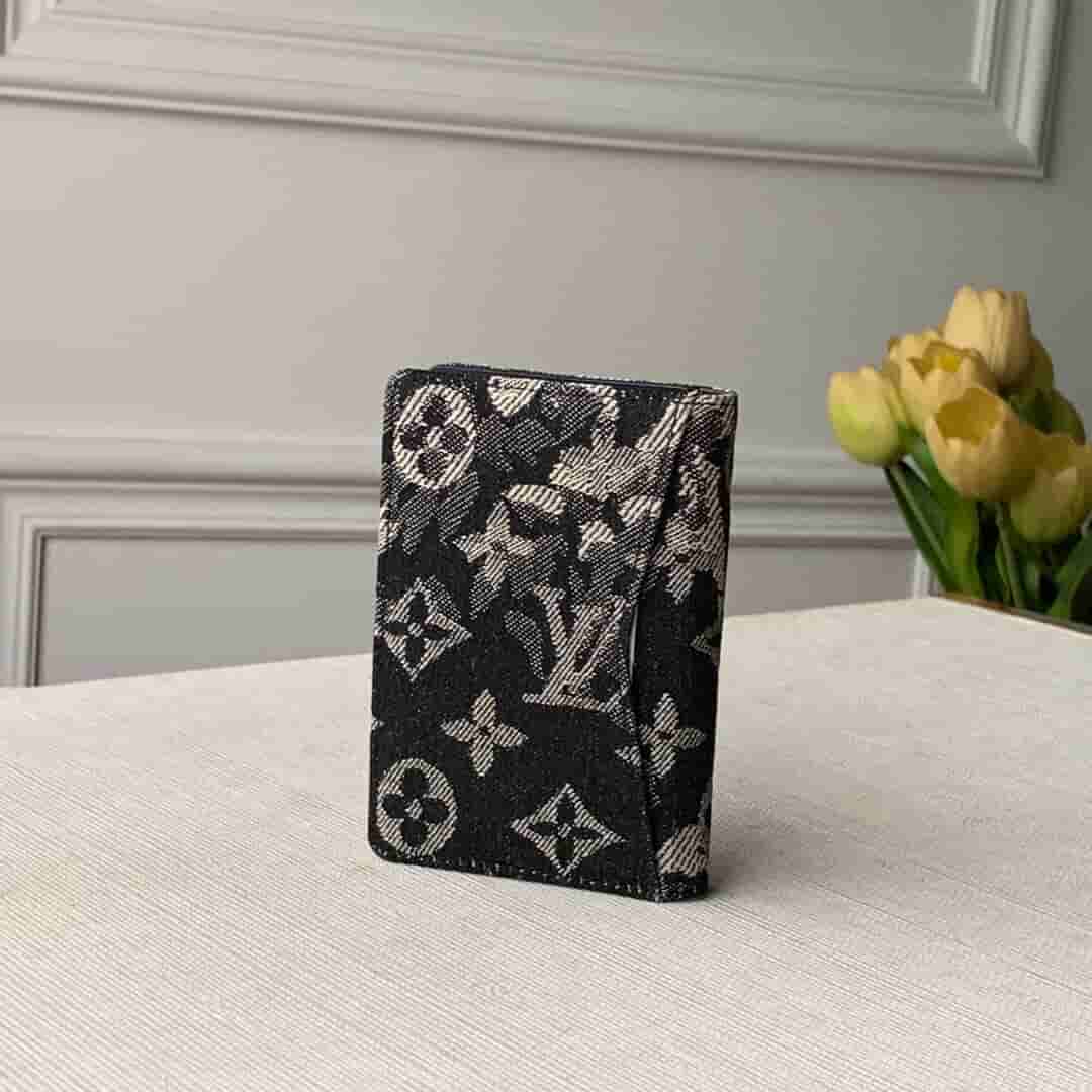 Louis Vuitton LV M80025 口袋钱夹