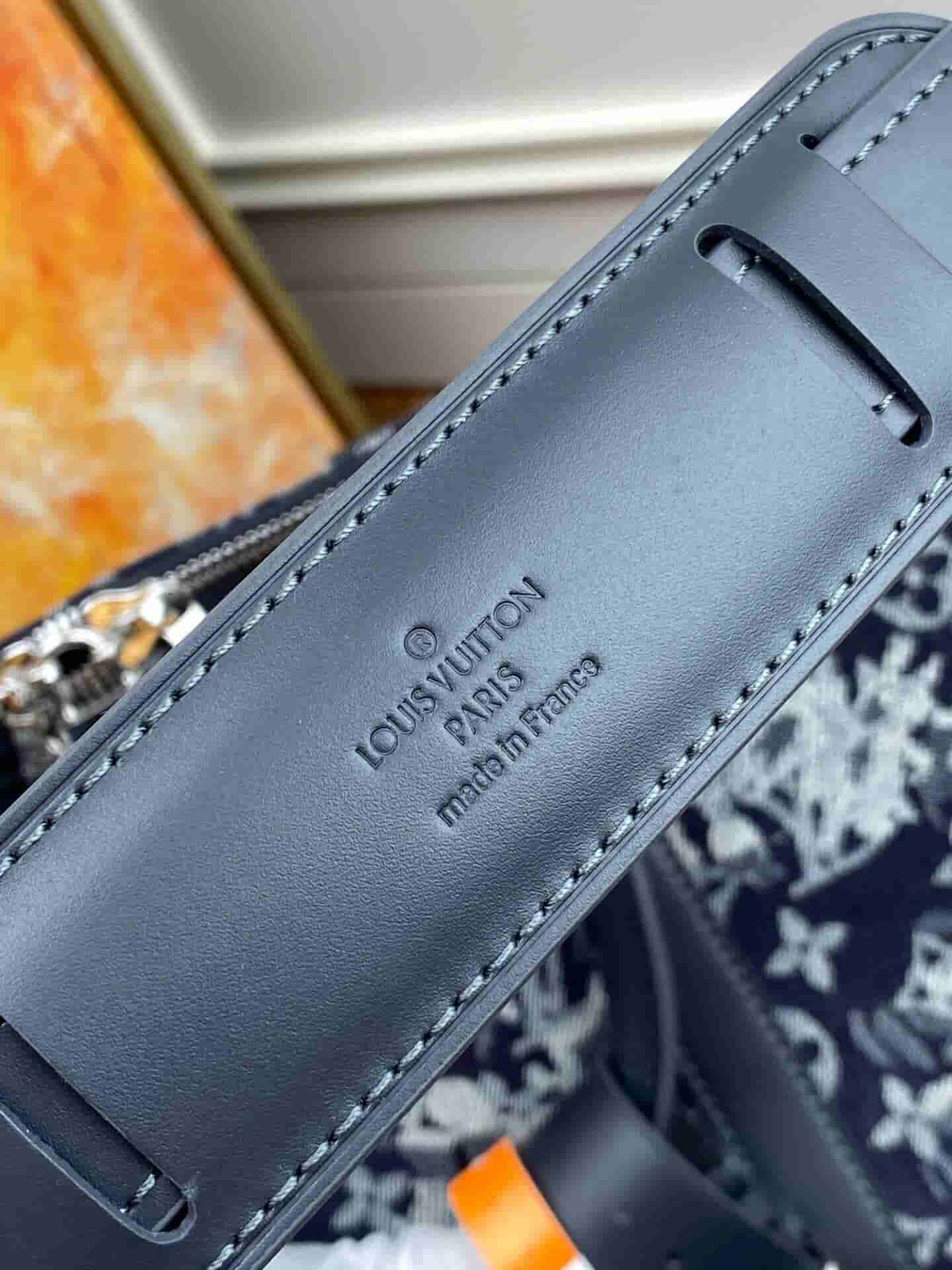 Louis Vuitton LV Keepall Bandoulière 50 旅行袋 M57285